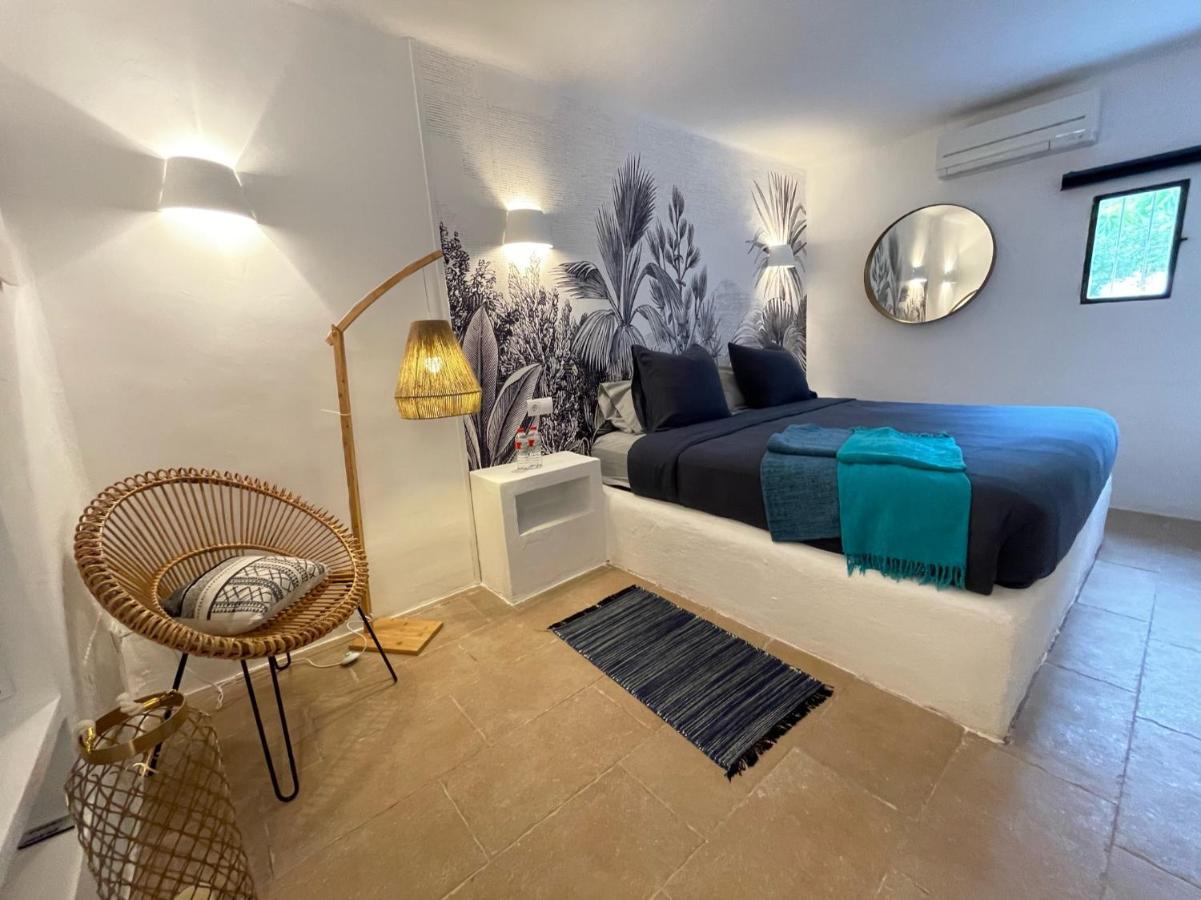Ipunga Ibiza - Adults Only Villa Cala Llonga  Bagian luar foto