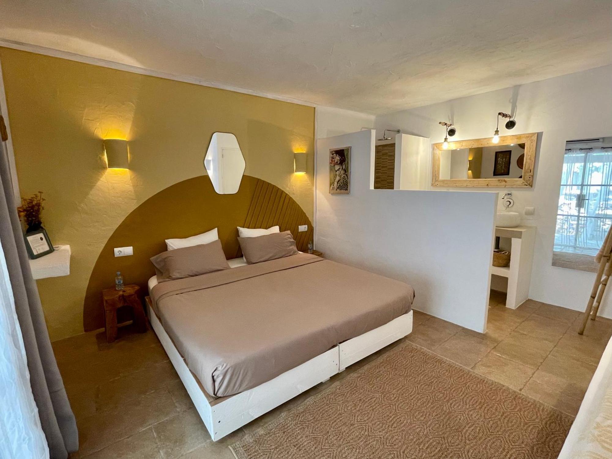 Ipunga Ibiza - Adults Only Villa Cala Llonga  Bagian luar foto